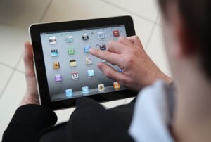 people using ipad