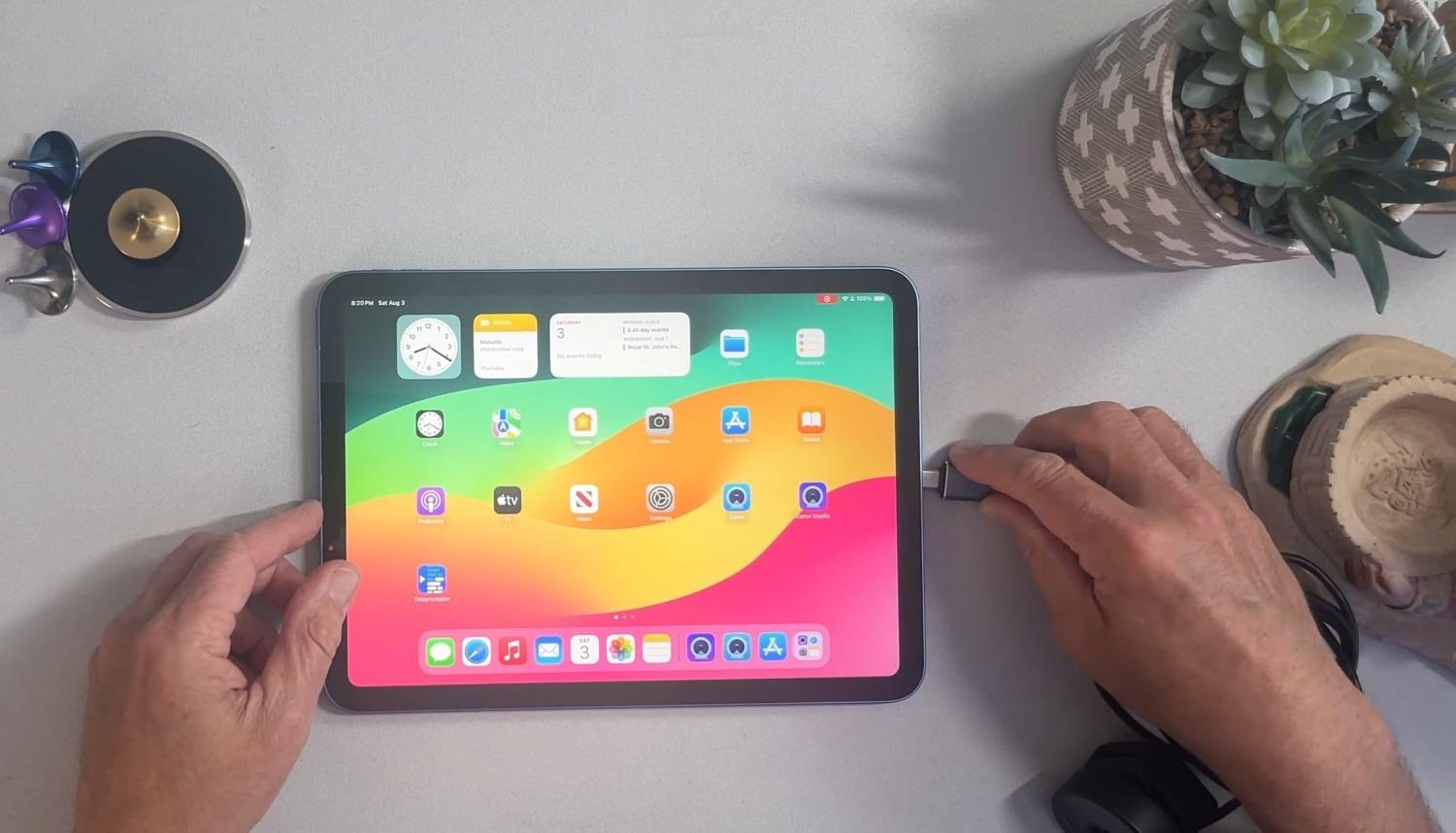 connecting external webcam to an ipad